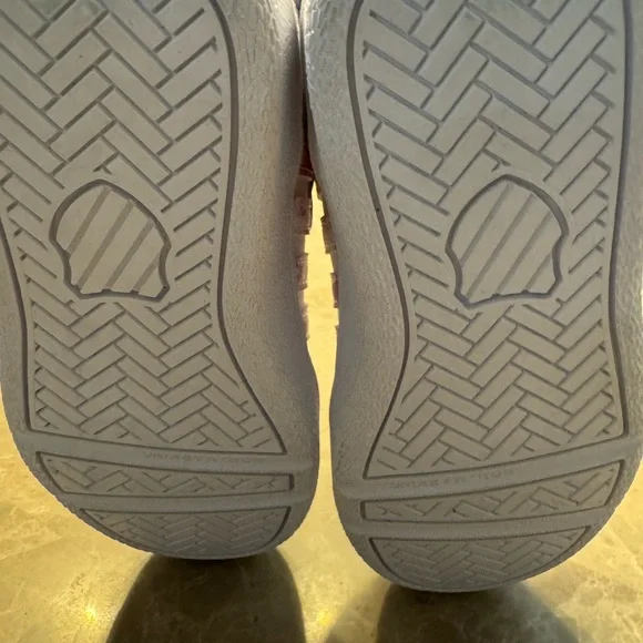 Swiss Kid's Classic VN Velcro Sneaker size 10 - Picture 5 of 9